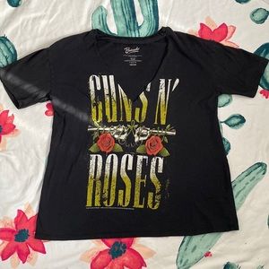 Guns N Roses v neck shirt with choker